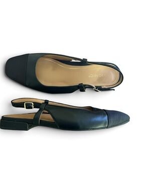 Vionic Black Pointed Toe Slingback Flats with Buckle